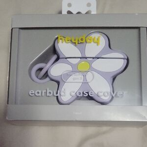 Heyday Lavender and White Floral Earbud Case